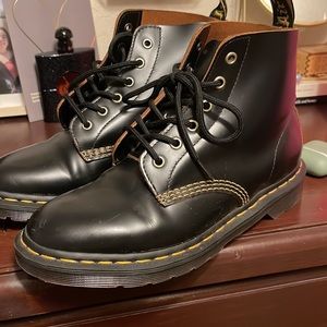 Dr. Marten 101 Vintage Smooth Leather Ankle Boot